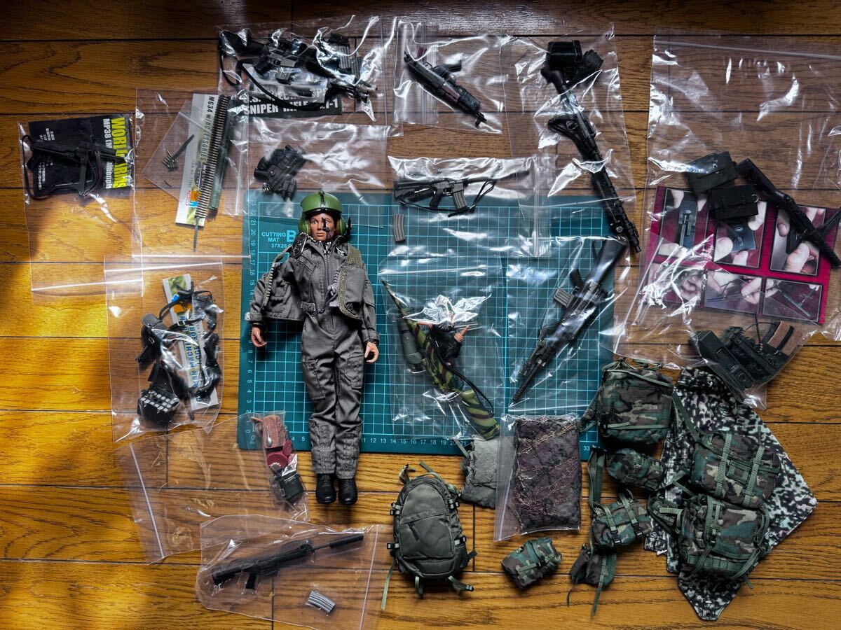 giジョー 武器 装備品 大量 人形 素体 ハズブロ g.i.joe ドール