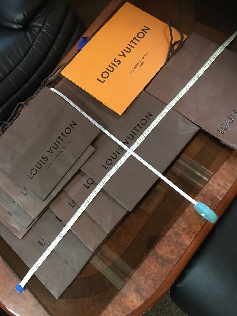 Louis Vuitton ルイヴィトン 空箱 靴箱 布袋 紙袋 まとめ売り Louis Vuitton ルイヴィトン 空箱 靴箱 布袋 紙袋 まとめ売り