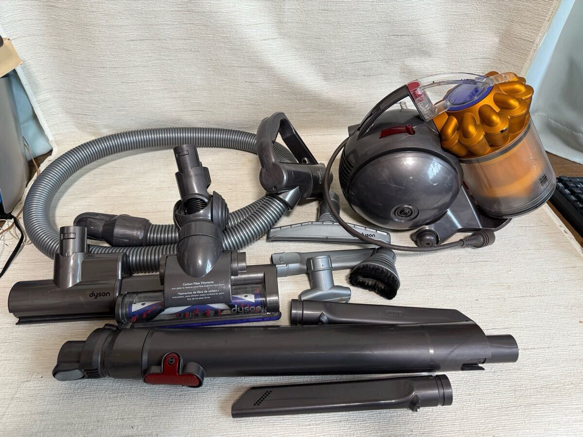展示品☆比較的美品☆dyson☆ダイソン☆クリーナー☆DC48☆掃除 展示品☆比較的美品☆dyson☆ダイソン☆クリーナー☆DC48☆掃除