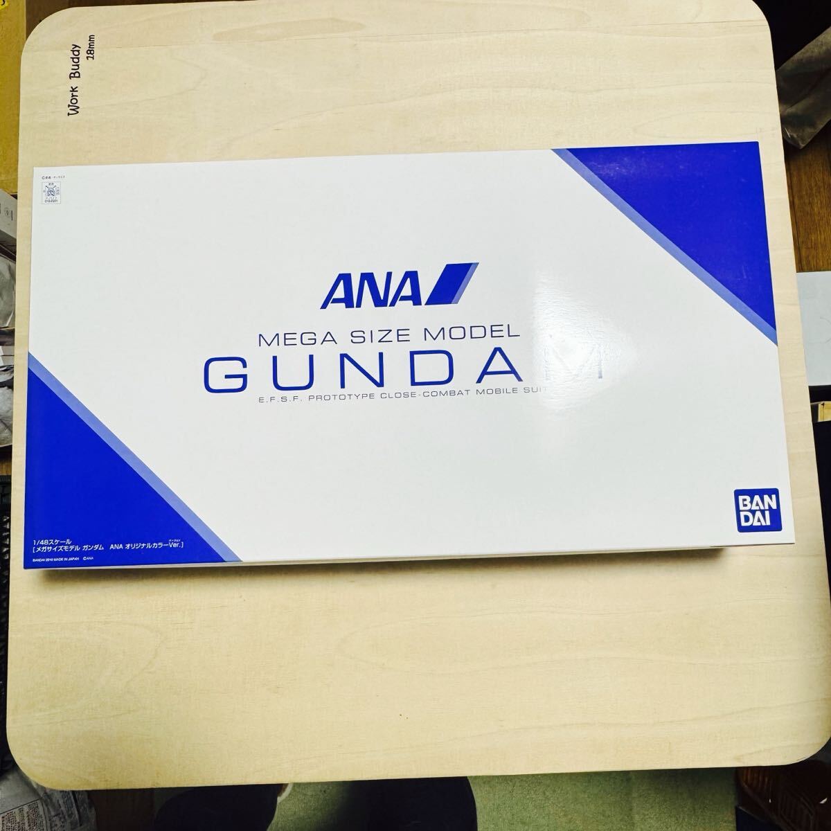 ANA BANDAI MEGA SIZE MODEL GUNDAM 1/48スケールメガサイズ ANA BANDAI MEGA SIZE MODEL GUNDAM 1/48スケールメガサイズ