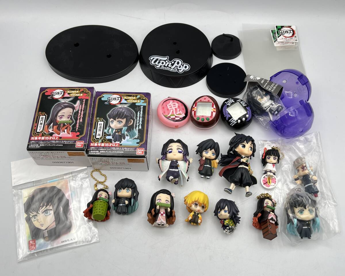 i1474HI 鬼滅の刃 グッズ 大量まとめ フィギュア ぬいぐるみ 缶 i1474HI 鬼滅の刃 グッズ 大量まとめ フィギュア ぬいぐるみ 缶