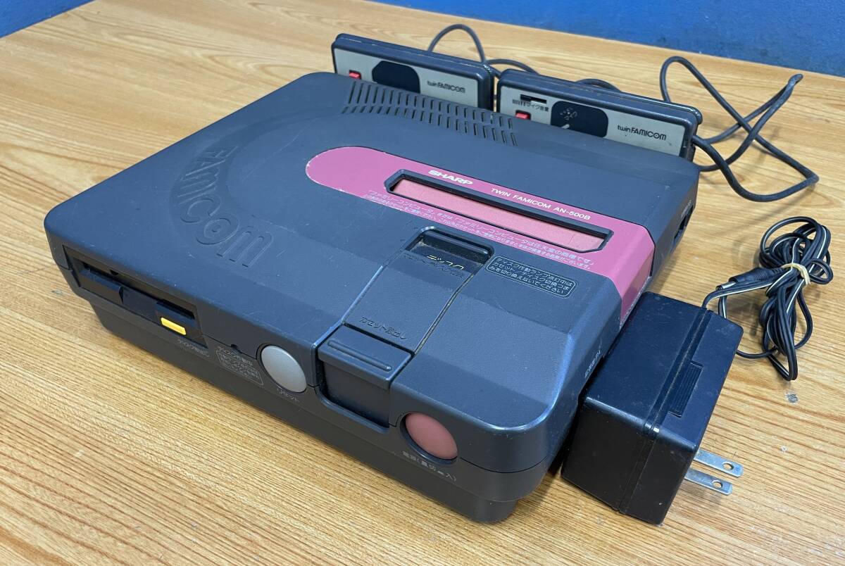 4-269/4-80 SHARP シャープ ツインファミコン 本体 AN-500B 4-269/4-80 SHARP シャープ ツインファミコン 本体 AN-500B