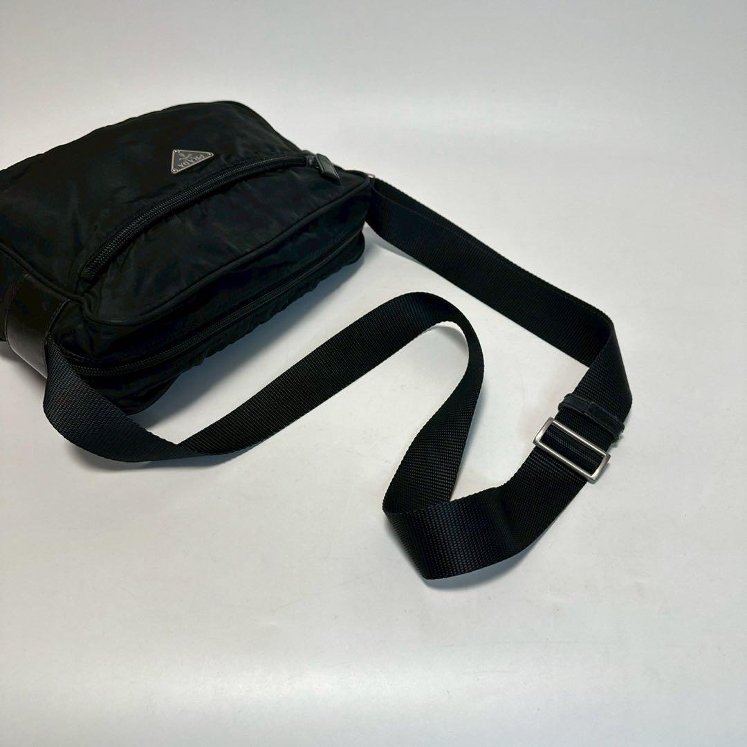 o25【美品】プラダ PRADA 三角ロゴ ナイロン レザー ブラック 黒 o25【美品】プラダ PRADA 三角ロゴ ナイロン レザー ブラック 黒