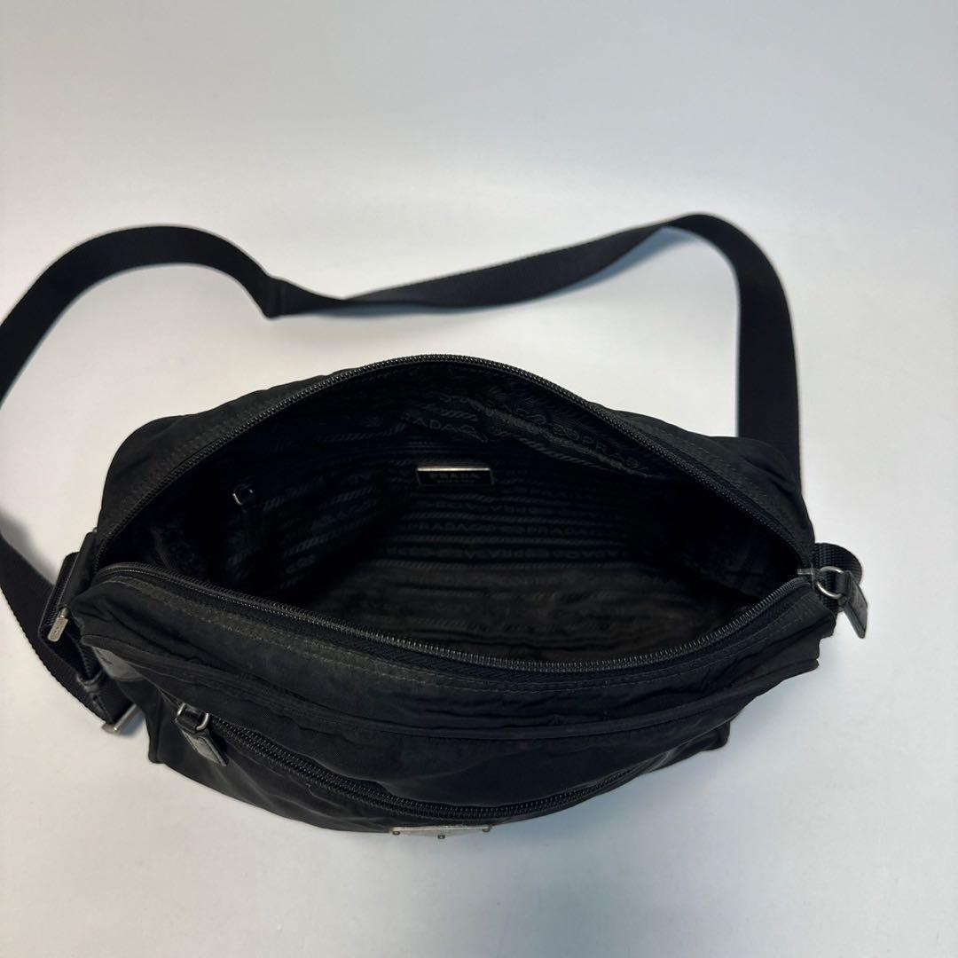 o25【美品】プラダ PRADA 三角ロゴ ナイロン レザー ブラック 黒 o25【美品】プラダ PRADA 三角ロゴ ナイロン レザー ブラック 黒