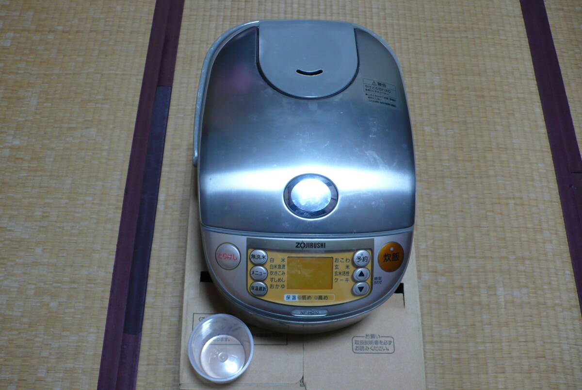  Zojirushi IH рисоварка внутри обжиг в печи . царапина есть ... . Junk как 5.5...