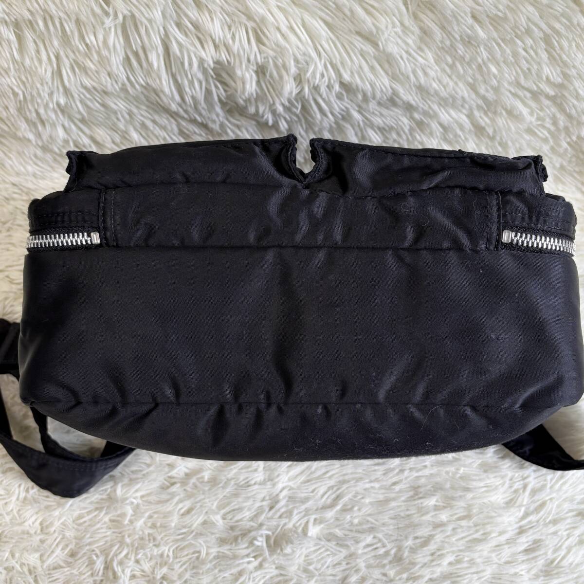 希少◎ PORTER TANKER 2層 ショルダーバッグ クロスボディ 希少◎ PORTER TANKER 2層 ショルダーバッグ クロスボディ