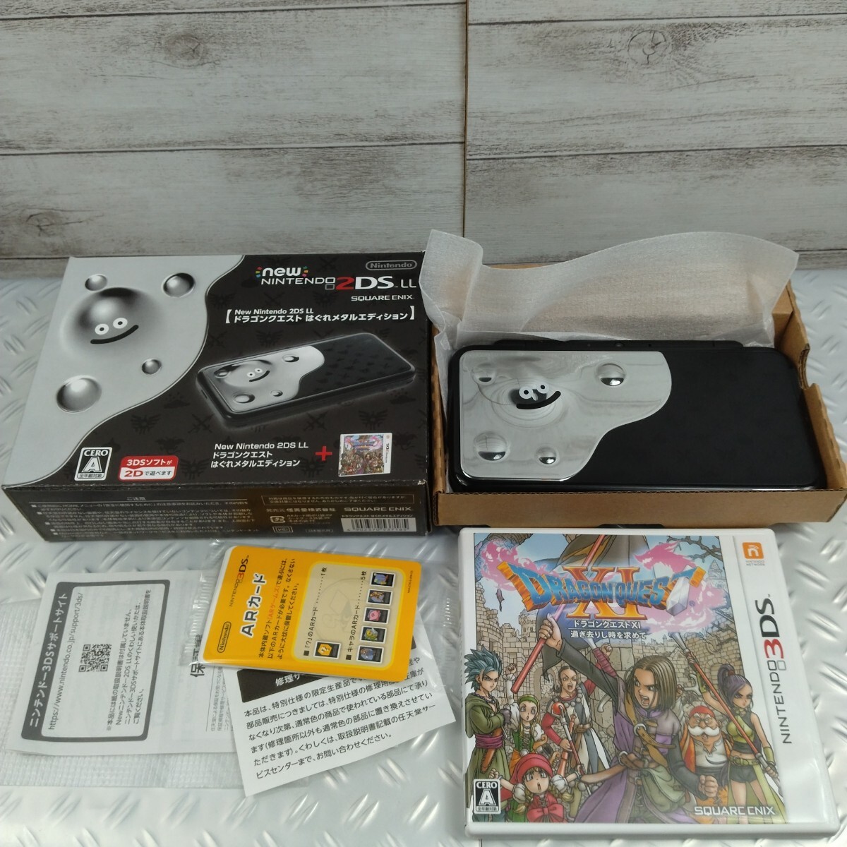 Newニンテンドー2DS 美品 はぐれメタルエディション 任天堂 激 Newニンテンドー2DS 美品 はぐれメタルエディション 任天堂 激