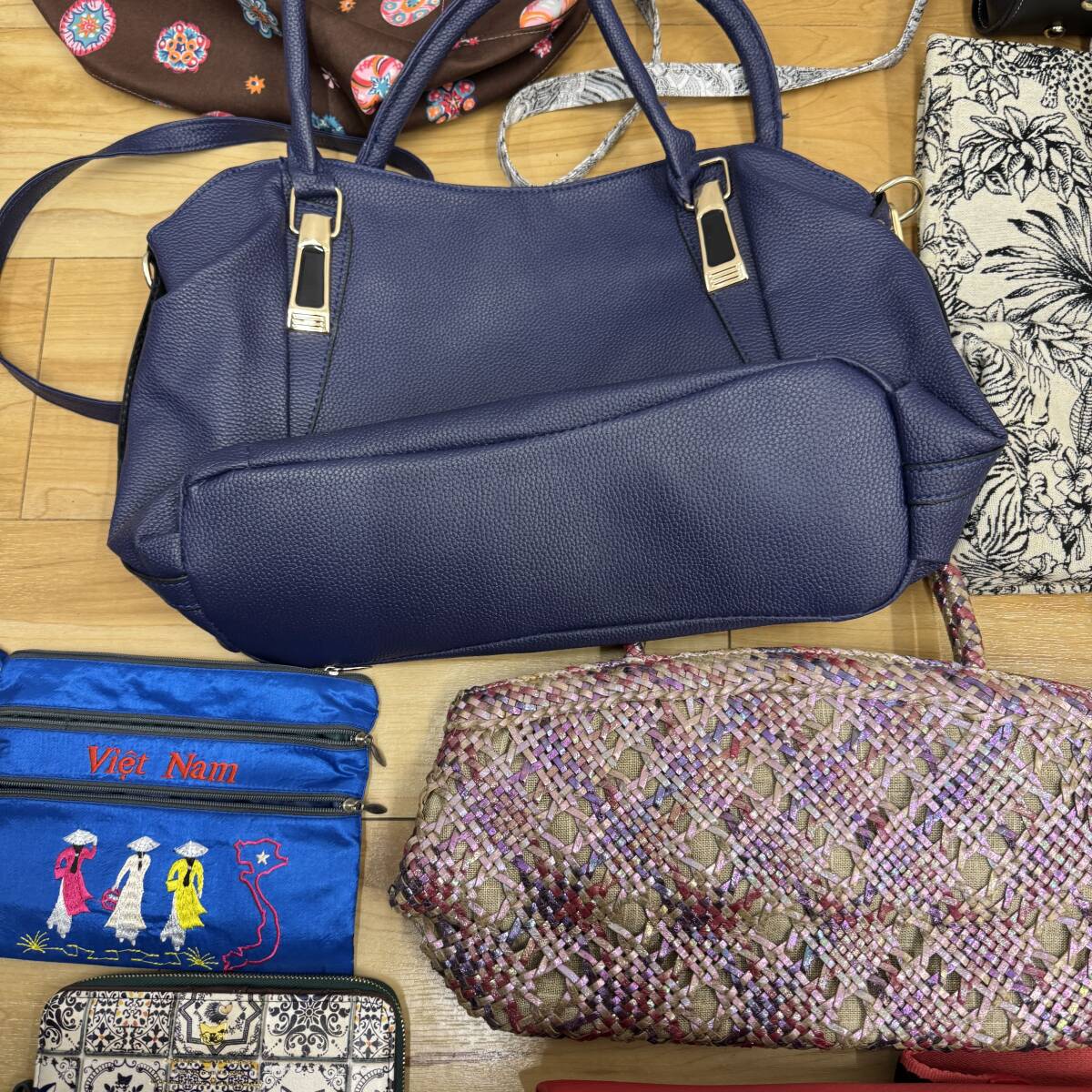 ＃5320～【未使用と美品多め】 バッグおまとめ 20點(diǎn) ポーチ ショルダ ダンドバッグ 財(cái)布 がま口 小物入れ 葬祭 フォーマル アジュアル