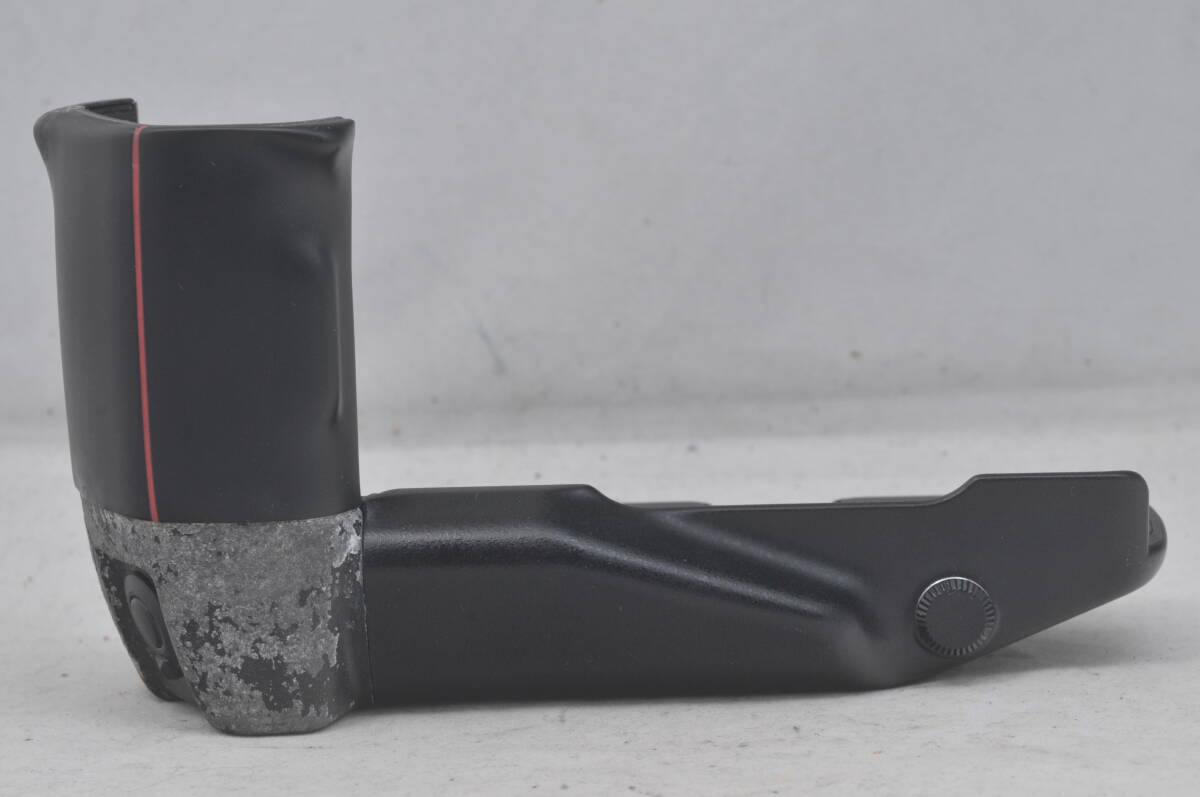 Nikon MB-21 Battery Pack Holder Grip ニコン バッテリー Nikon MB-21 Battery Pack Holder Grip ニコン バッテリー