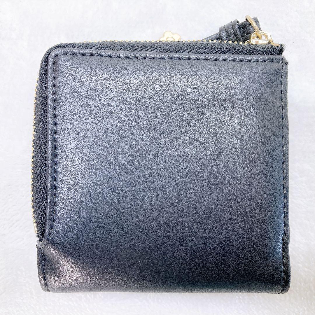 美品MARY QUANT マリークワント 2つ折り財布 デイジー レザー 花 美品MARY QUANT マリークワント 2つ折り財布 デイジー レザー 花