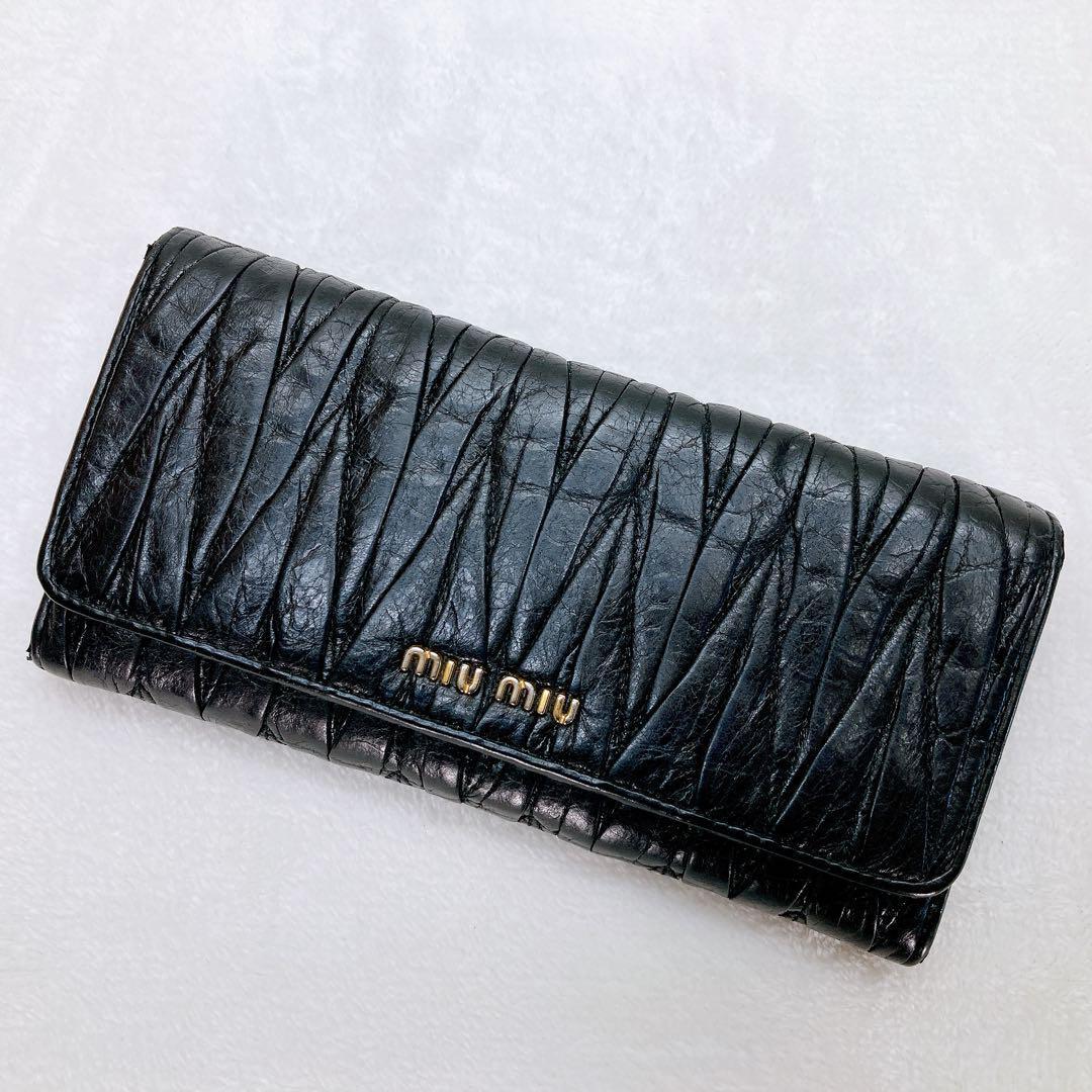 良品MIUMIU ミュウミュウ 2つ折り長財布 マテラッセ レザー 良品MIUMIU ミュウミュウ 2つ折り長財布 マテラッセ レザー