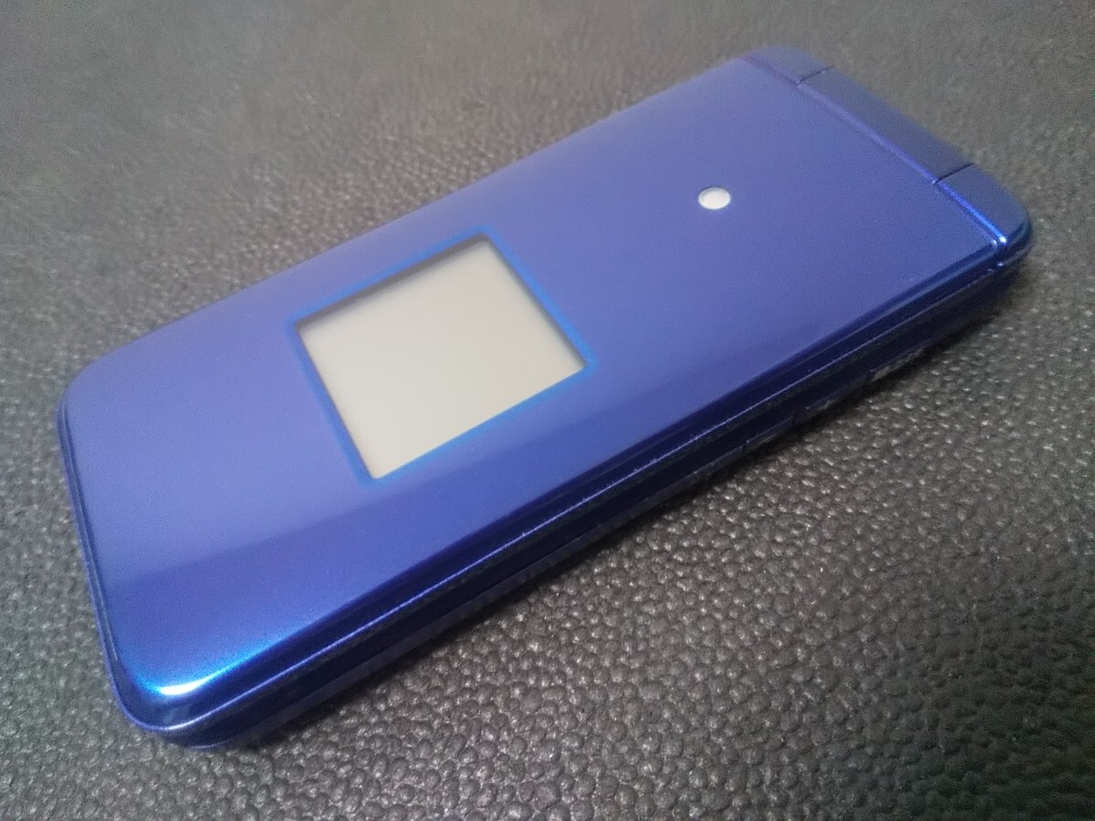 au かんたんケータイ KYF41 白ロム 防水 防塵 耐衝撃 Bluetooth au かんたんケータイ KYF41 白ロム 防水 防塵 耐衝撃 Bluetooth