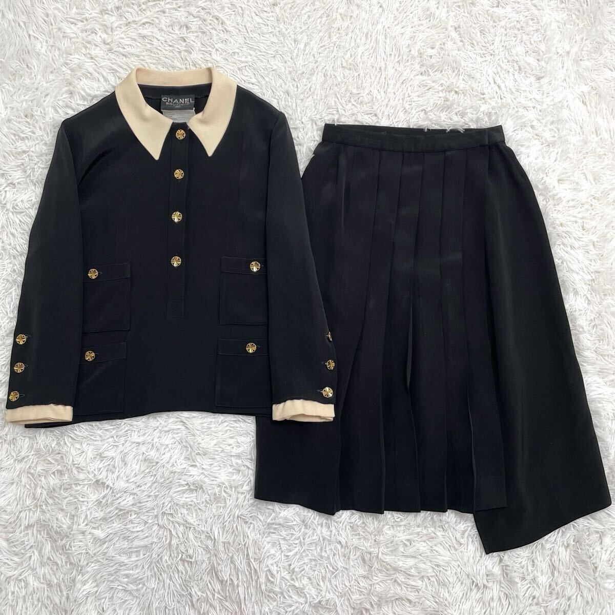 美品】CHANEL シャネル クローバー 金ボタン セットアップ 美品】CHANEL シャネル クローバー 金ボタン セットアップ