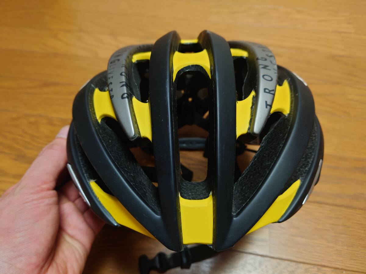 売切【美品】GIRO × LIVESTRONG サイクルヘルメット 付属品有り 売切【美品】GIRO × LIVESTRONG サイクルヘルメット 付属品有り