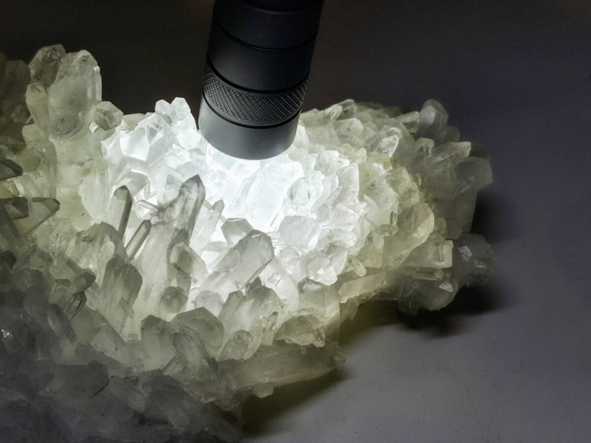 水晶】 930g 水晶 クォーツ 原石 鑑賞石 自然石 天然石 鉱石 水晶】 930g 水晶 クォーツ 原石 鑑賞石 自然石 天然石 鉱石