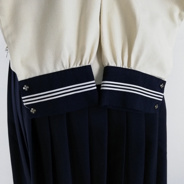 1円 セーラー服 スカート 上下3点セット L 中間服 白3本線 女子 1円 セーラー服 スカート 上下3点セット L 中間服 白3本線 女子