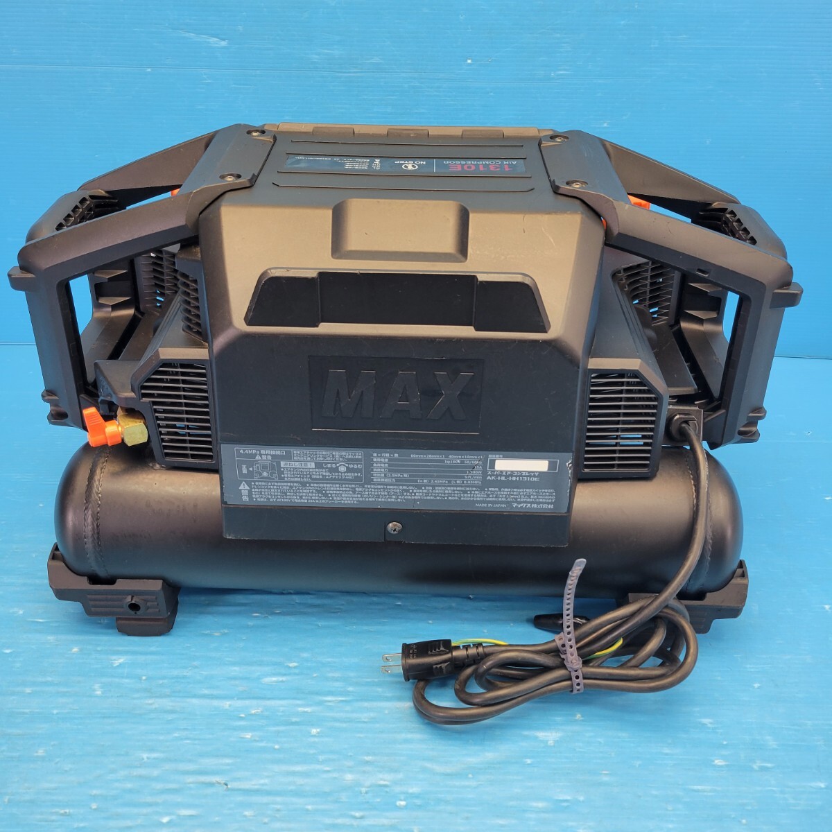130 送料無料 MAX エアコンプレッサー AK-HH1310E 中古動作品 130 送料無料 MAX エアコンプレッサー AK-HH1310E 中古動作品