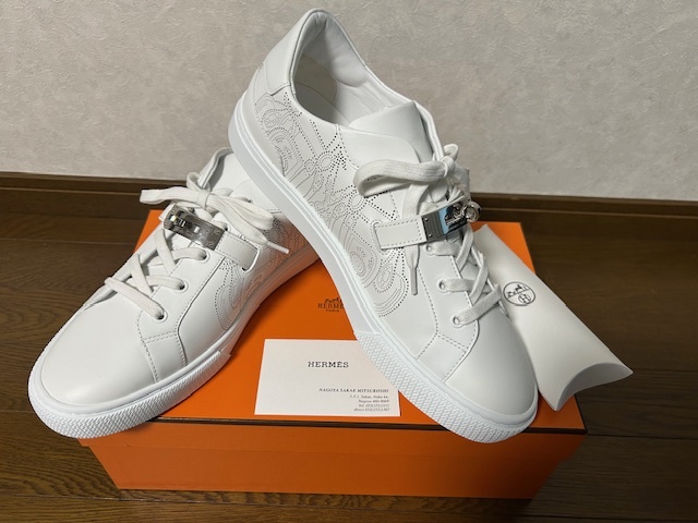 ★正規(guī)品 未使用 43（約27.5～28cm） Hermes エルメス デイ レザースニーカー ヴォー?ペルフォレ ケリー金具 ホワイト 白 全付屬品