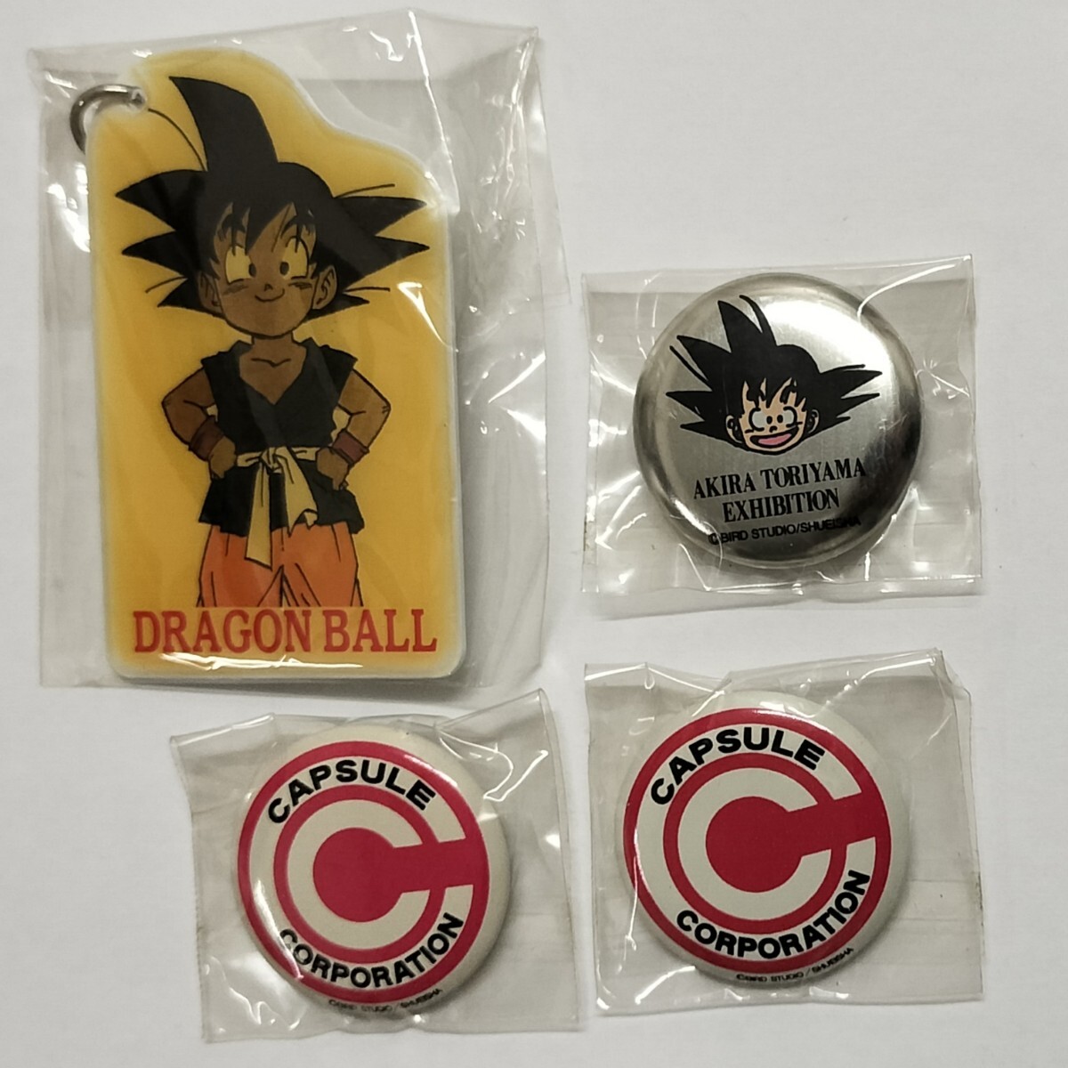 ドラゴンボール4点セット 缶バッジ キーホルダー 鳥山明の世界展 ドラゴンボール4点セット 缶バッジ キーホルダー 鳥山明の世界展