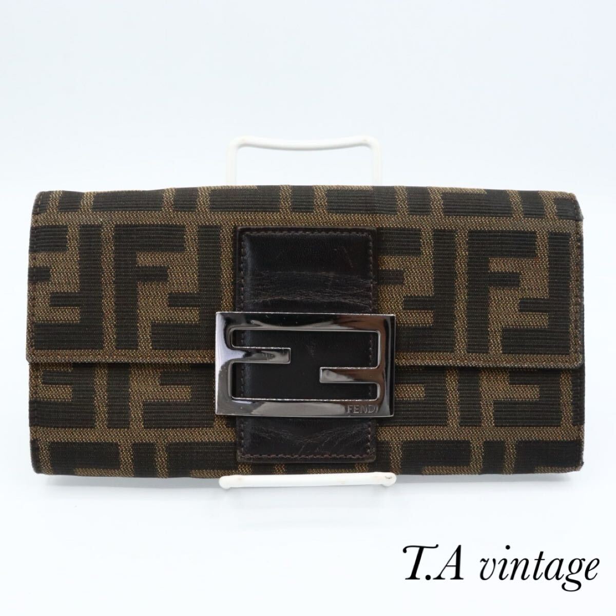 FENDI 美品 フェンディ ズッカ柄 キャンバス 長財布 ブラウン FENDI 美品 フェンディ ズッカ柄 キャンバス 長財布 ブラウン