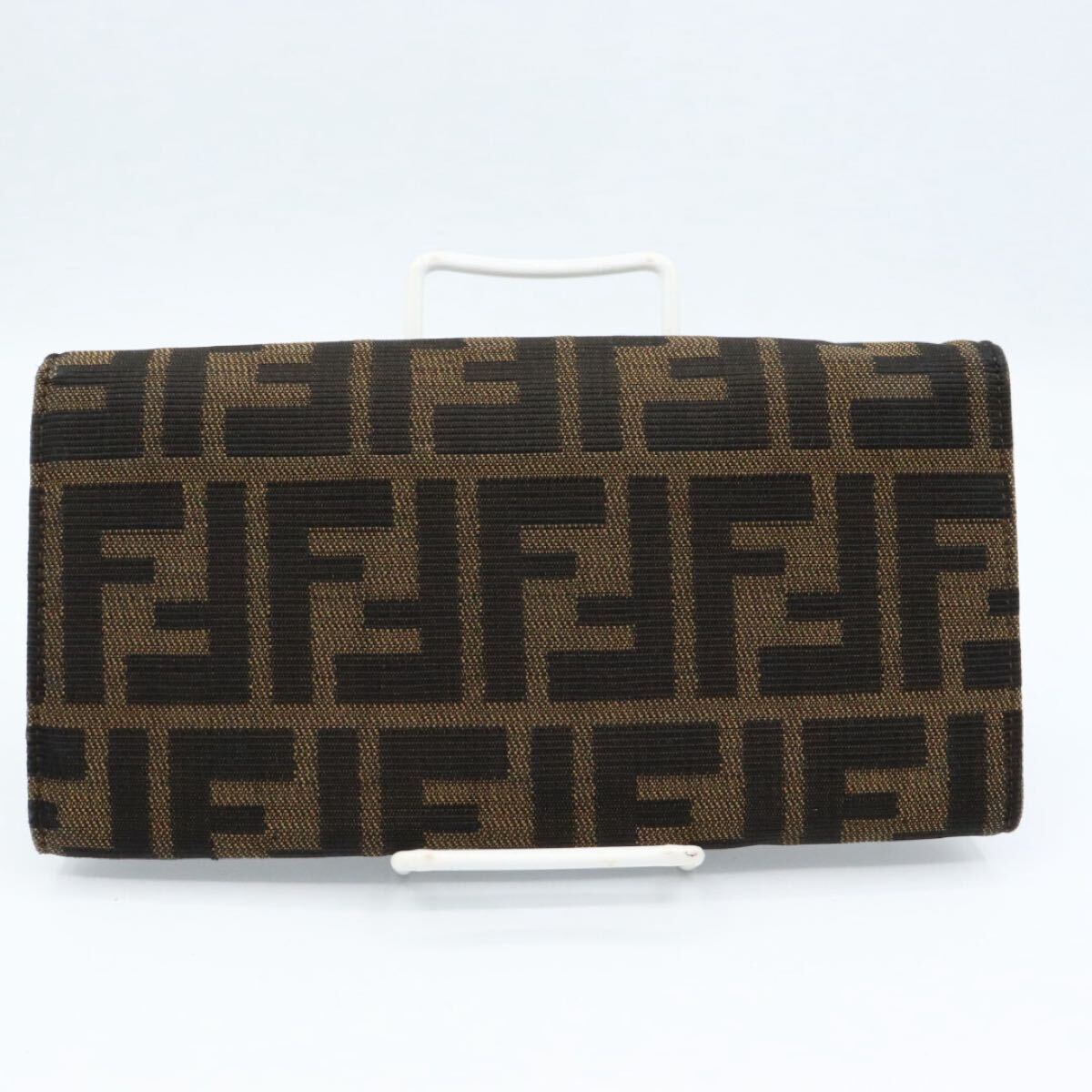 FENDI 美品 フェンディ ズッカ柄 キャンバス 長財布 ブラウン FENDI 美品 フェンディ ズッカ柄 キャンバス 長財布 ブラウン