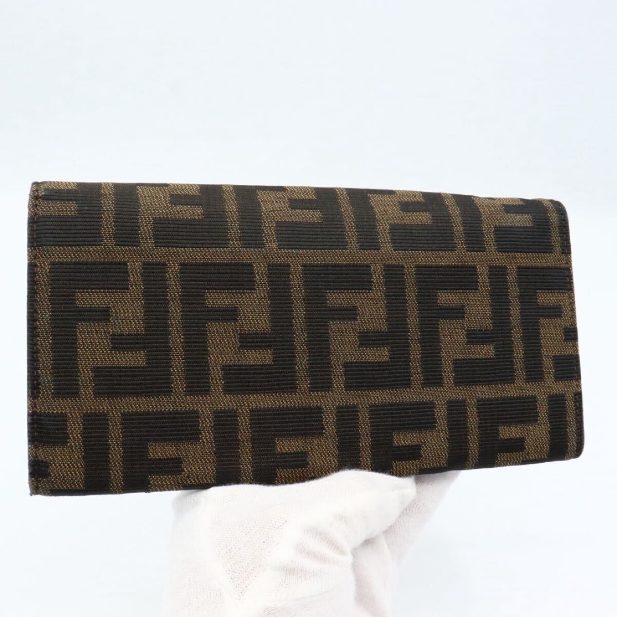 FENDI 美品 フェンディ ズッカ柄 キャンバス 長財布 ブラウン FENDI 美品 フェンディ ズッカ柄 キャンバス 長財布 ブラウン