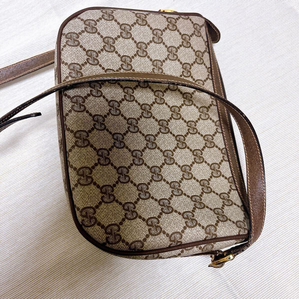 GUCCI グッチ アクセコ ショルダーバッグ クロスボディ シェリー GUCCI グッチ アクセコ ショルダーバッグ クロスボディ シェリー