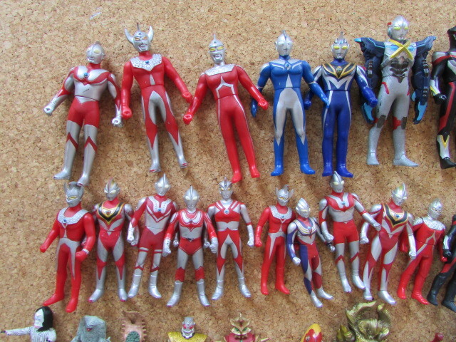 ウルトラマン ソフビ 49体 大量セット 怪獣(ウルトラマン)｜売買
