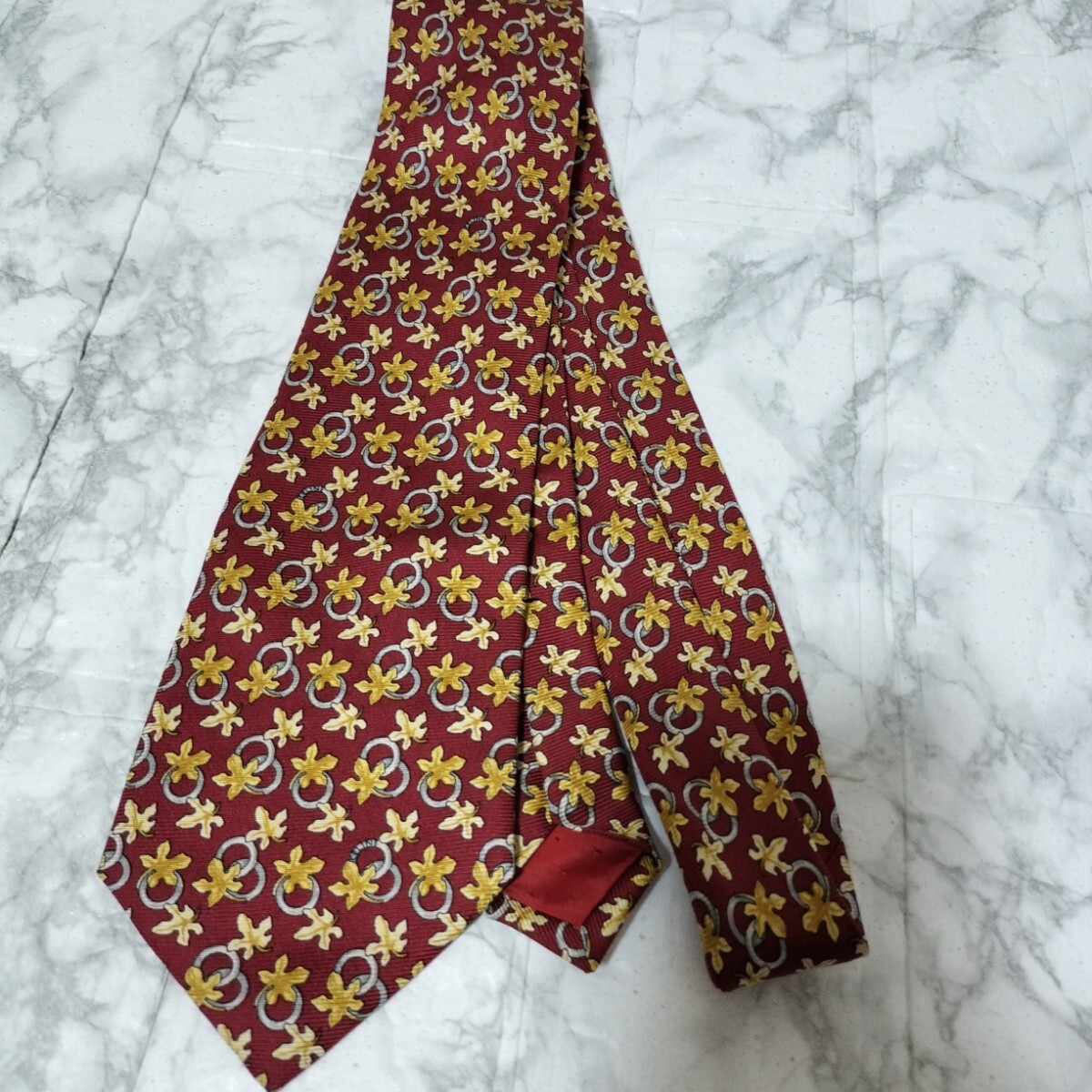 【美品】セリーヌネクタイ　レッド
