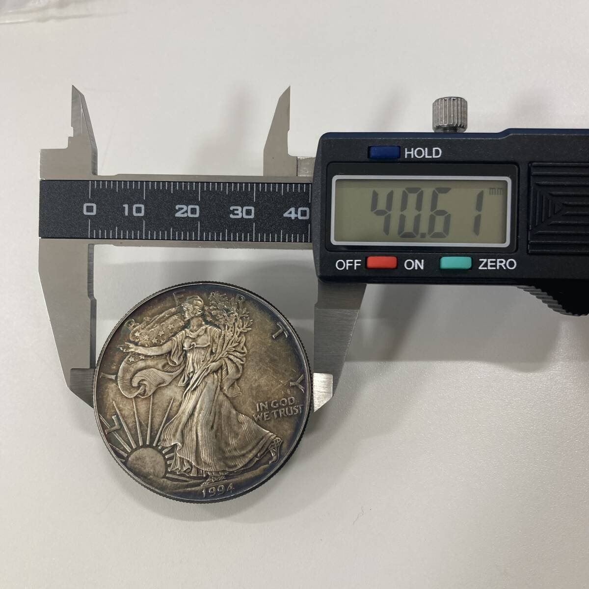 ◇◇#3276A 1ドル銀貨/イーグル銀貨/アメリカ/リバティ