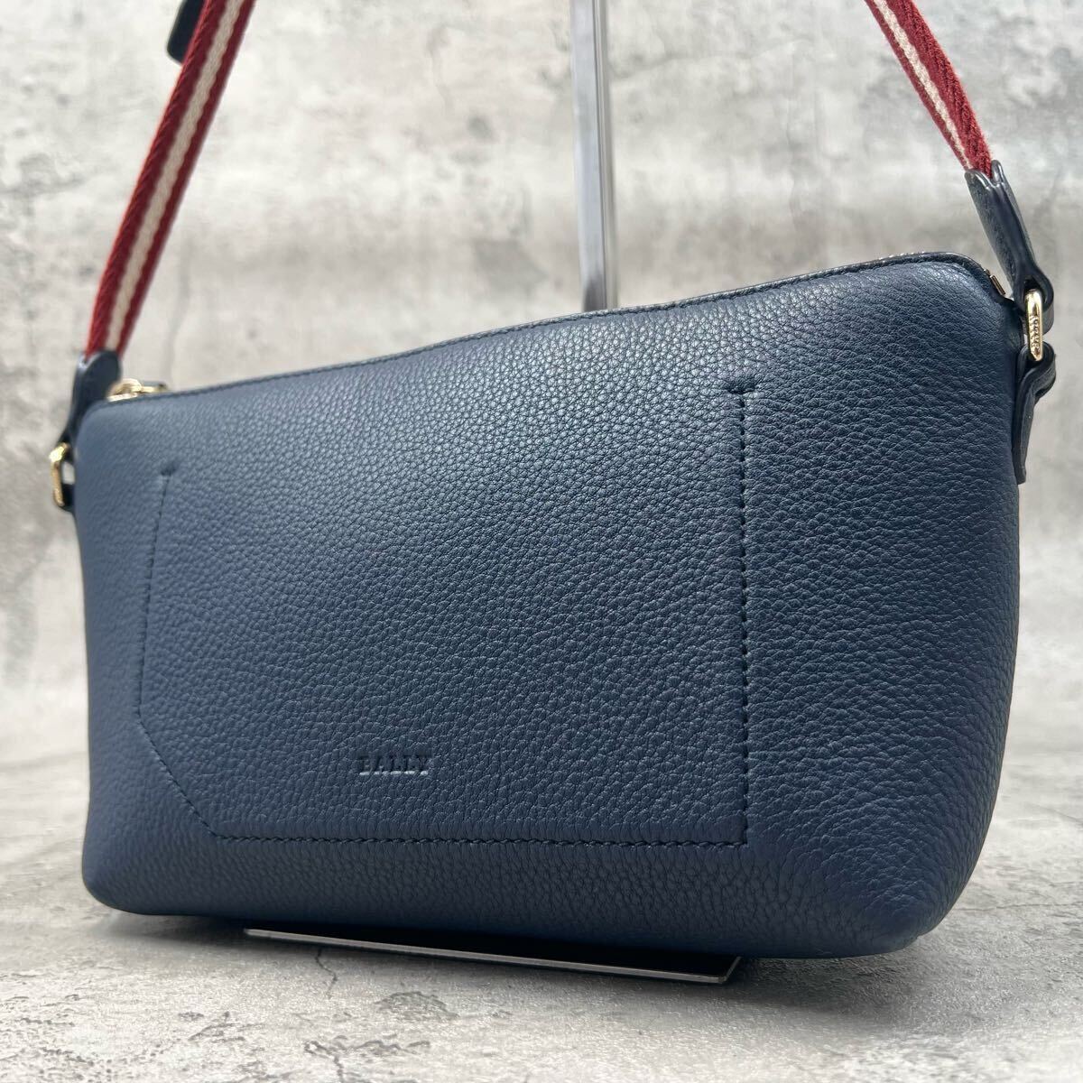 1円 ◆極美品 BALLY バリー ショルダーバッグ 斜め掛け Bロゴ 総柄 キャンバス レザー ブラウン ブラック◆E.Bip.tI-14 Bally（ショルダーバッグ ・ ゴールド⁄金色系）のフリマアイテム一覧