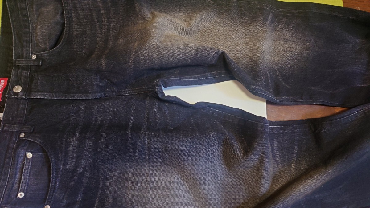 Supreme Distressed Loose Fit Selvedge Jean Washed Black Supreme Distressed Loose Fit Selvedge Jean Washed Black