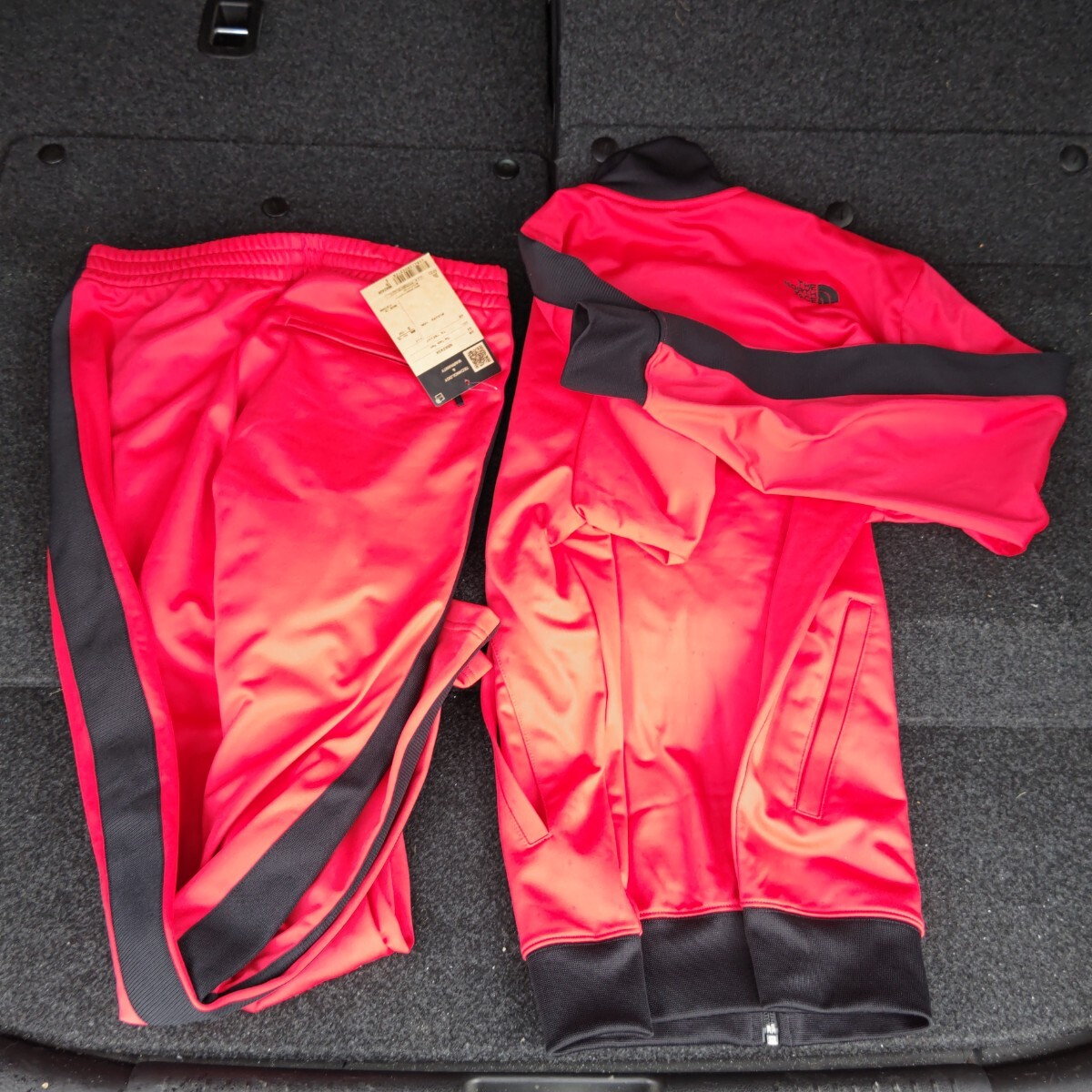 新品 未使用 NORTH FACE ノースフェイス トラック ジャケット 新品 未使用 NORTH FACE ノースフェイス トラック ジャケット