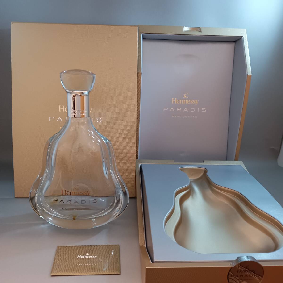 ◇ヘネシー HENNESSY パラディ PARADIS 空ボトル 箱/冊子付 空瓶 ◇ヘネシー HENNESSY パラディ PARADIS 空ボトル 箱/冊子付 空瓶