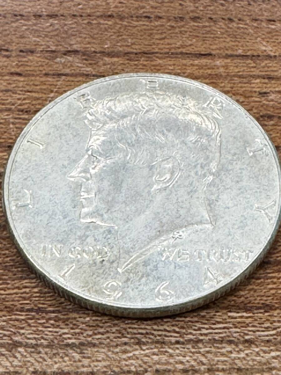 2枚セット 希少 1964年 ケネディ 50セント銀貨 1/2ドル銀貨 2枚セット 希少 1964年 ケネディ 50セント銀貨 1/2ドル銀貨