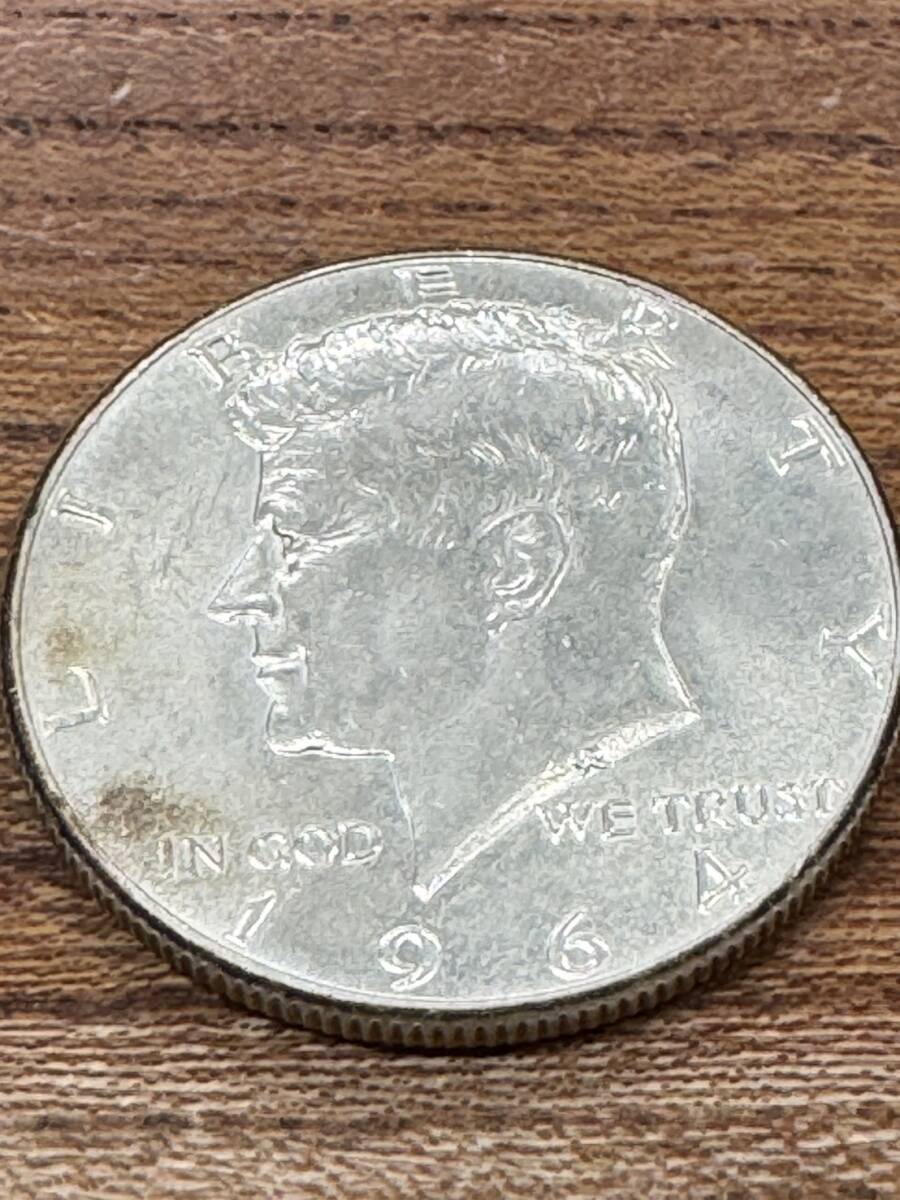 2枚セット 希少 1964年 ケネディ 50セント銀貨 1/2ドル銀貨 2枚セット 希少 1964年 ケネディ 50セント銀貨 1/2ドル銀貨