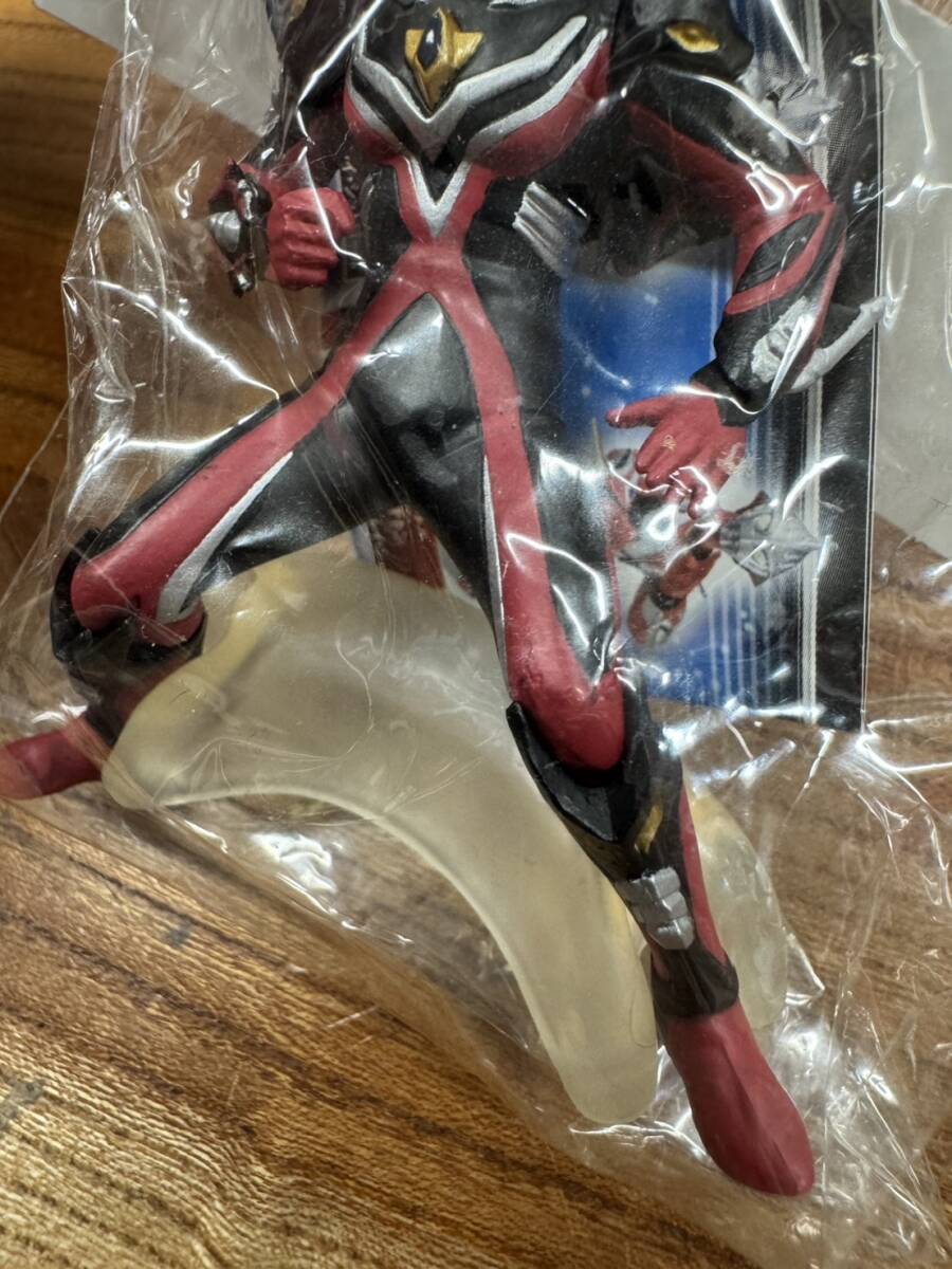 ウルトラマンネクサス HGシリーズ ウルトラマン43 対決！ダークメフィスト編 2種 ZM3420