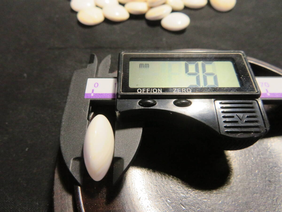 銘木 桑 特大 碁笥 碁器 碁石 本蛤 34号 9.6mm 本那智黒石 桐箱 銘木 桑 特大 碁笥 碁器 碁石 本蛤 34号 9.6mm 本那智黒石 桐箱