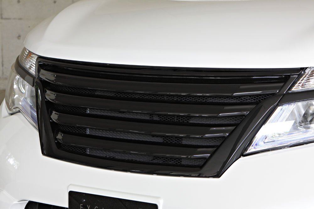 M\'z SPEED フロントグリル 未塗装 FRP セレナ FNC26 FNPC26 FPC26 HFC26 H25.12～H28.7 ハイウェイスター MC後