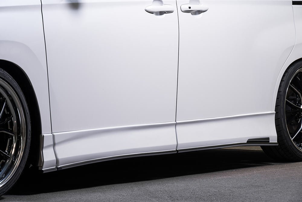 M\'z SPEED サイドステップ 塗り分け塗装 (070/BK) AES ヴォクシー 90系 R4.1～ ハイブリッドS-Z/S-G ユニバーサルステップ付車除く