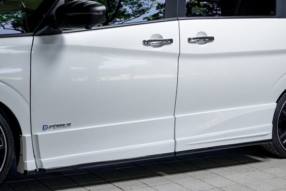 M\'z SPEED サイドステップ 未塗装 FRP セレナ HFC27 GFC27 H28.8～R1.7 ハイウェイスター MC前