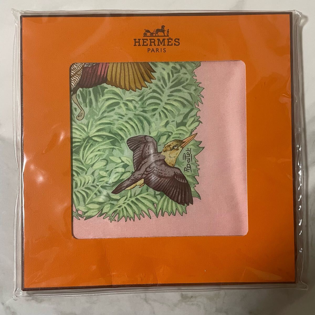 新品未使用 エルメス カレ90 LA TREVE DE L EAU 水の休戦 新品未使用 エルメス カレ90 LA TREVE DE L EAU 水の休戦