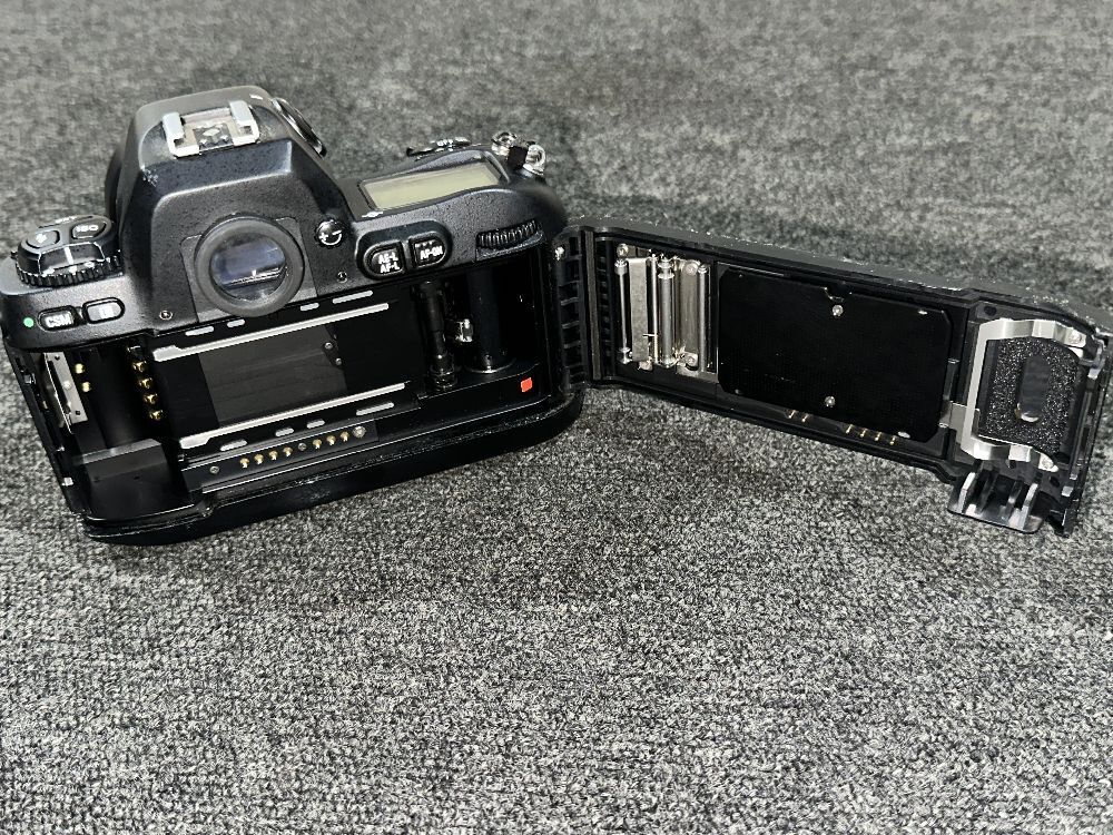 103☆〇 Nikon F100 一眼レフカメラ AF NIKKOR 35-105mm & 1:3.5 103☆〇 Nikon F100 一眼レフカメラ AF NIKKOR 35-105mm & 1:3.5