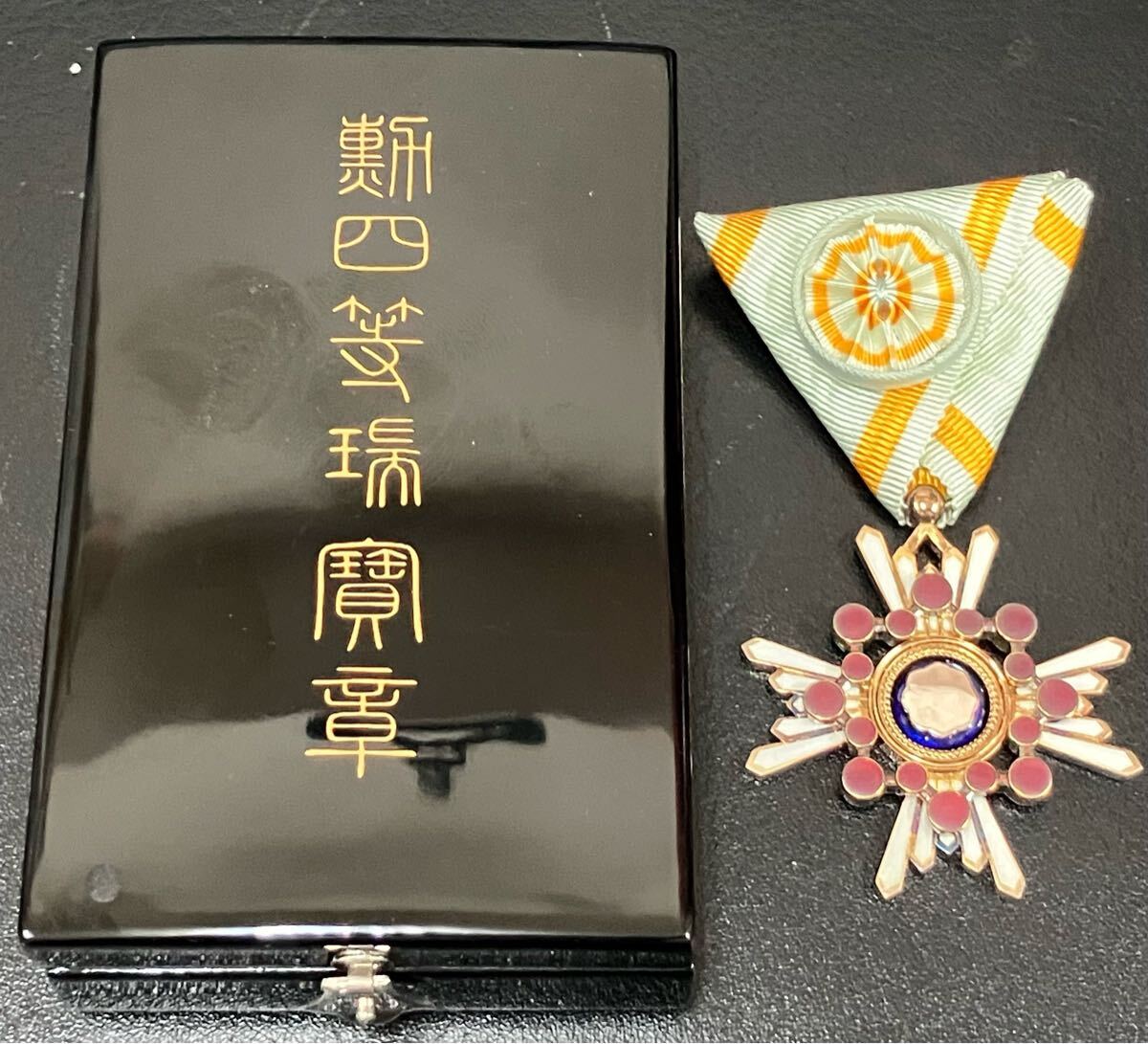 T650【美品】勲六等瑞宝章 勲章 コレクション 記章 アンティーク T650【美品】勲六等瑞宝章 勲章 コレクション 記章 アンティーク