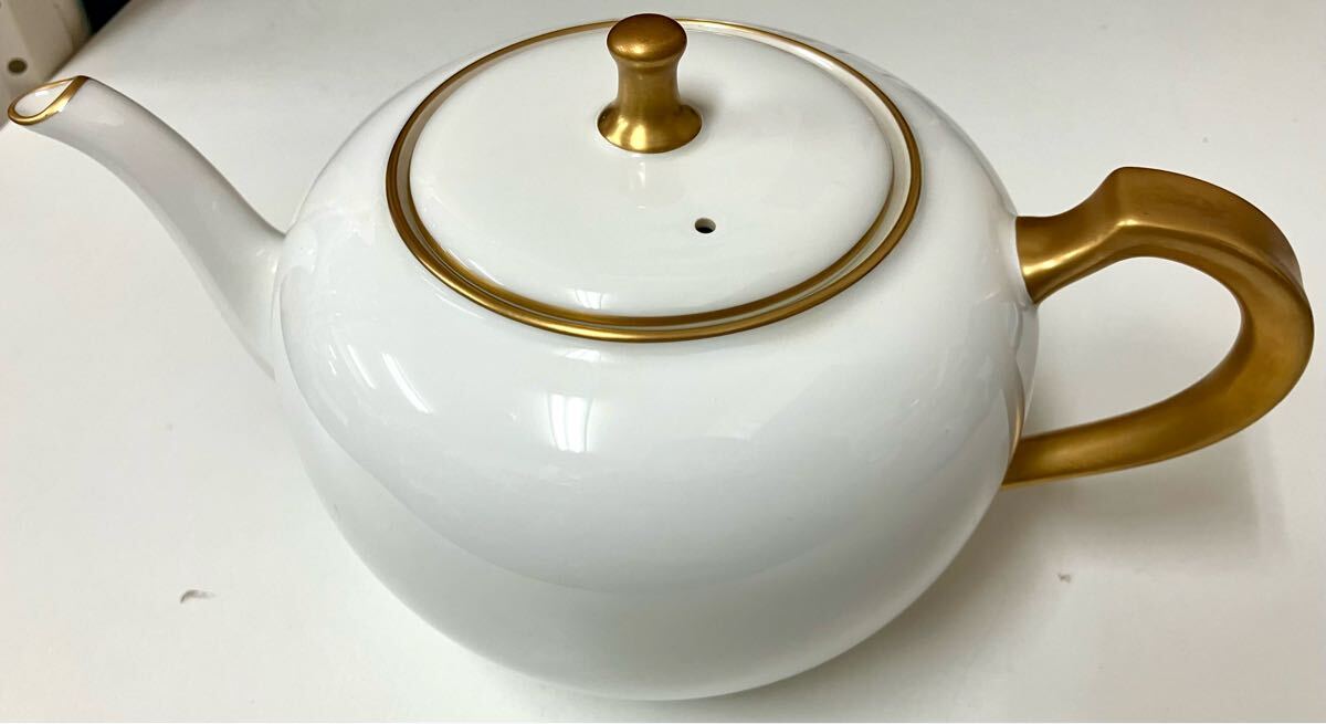 T647【美品】大倉陶器 大倉陶園 ゴールドライン ソーサー T647【美品】大倉陶器 大倉陶園 ゴールドライン ソーサー