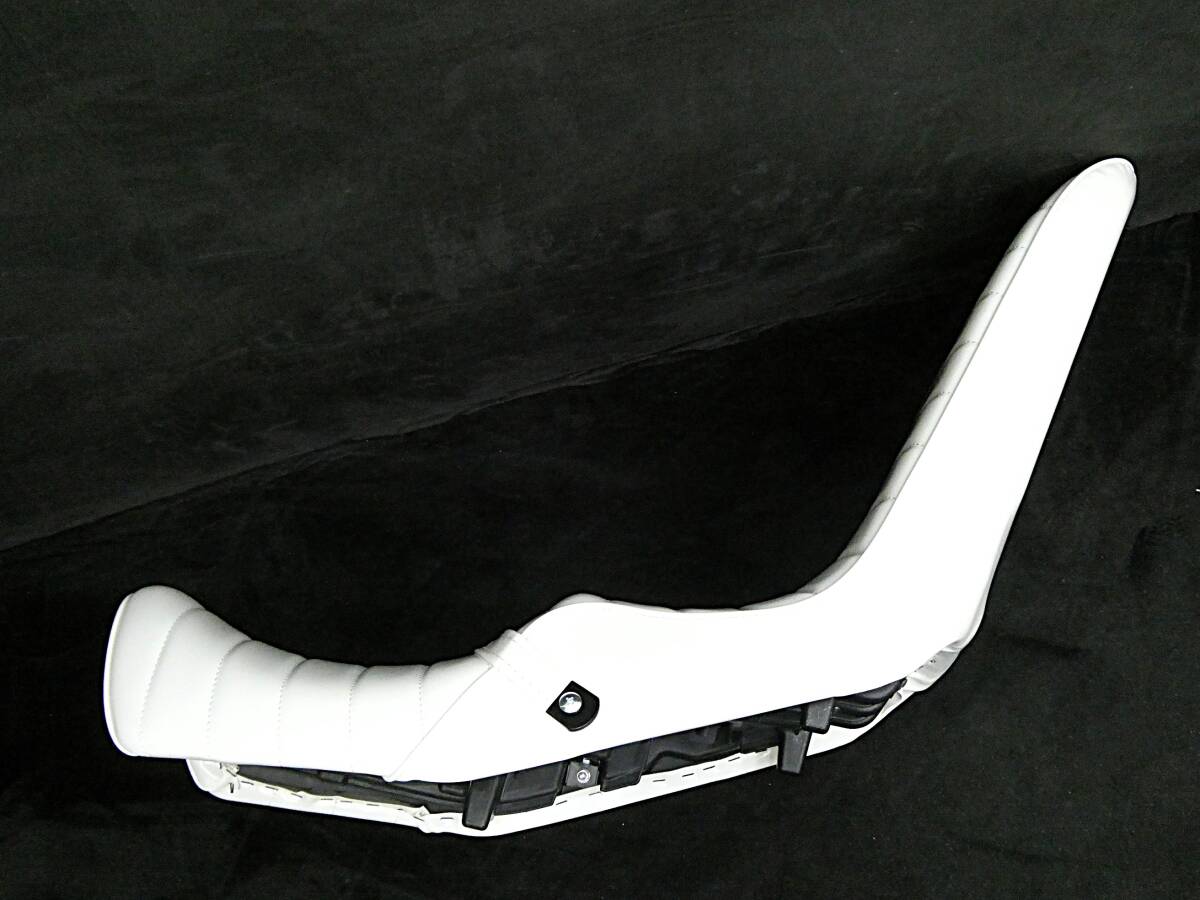 送料無料】三段シート 45cm 白エナ XJR400 前期/ホワイトXJR400R 送料無料】三段シート 45cm 白エナ XJR400 前期/ホワイトXJR400R