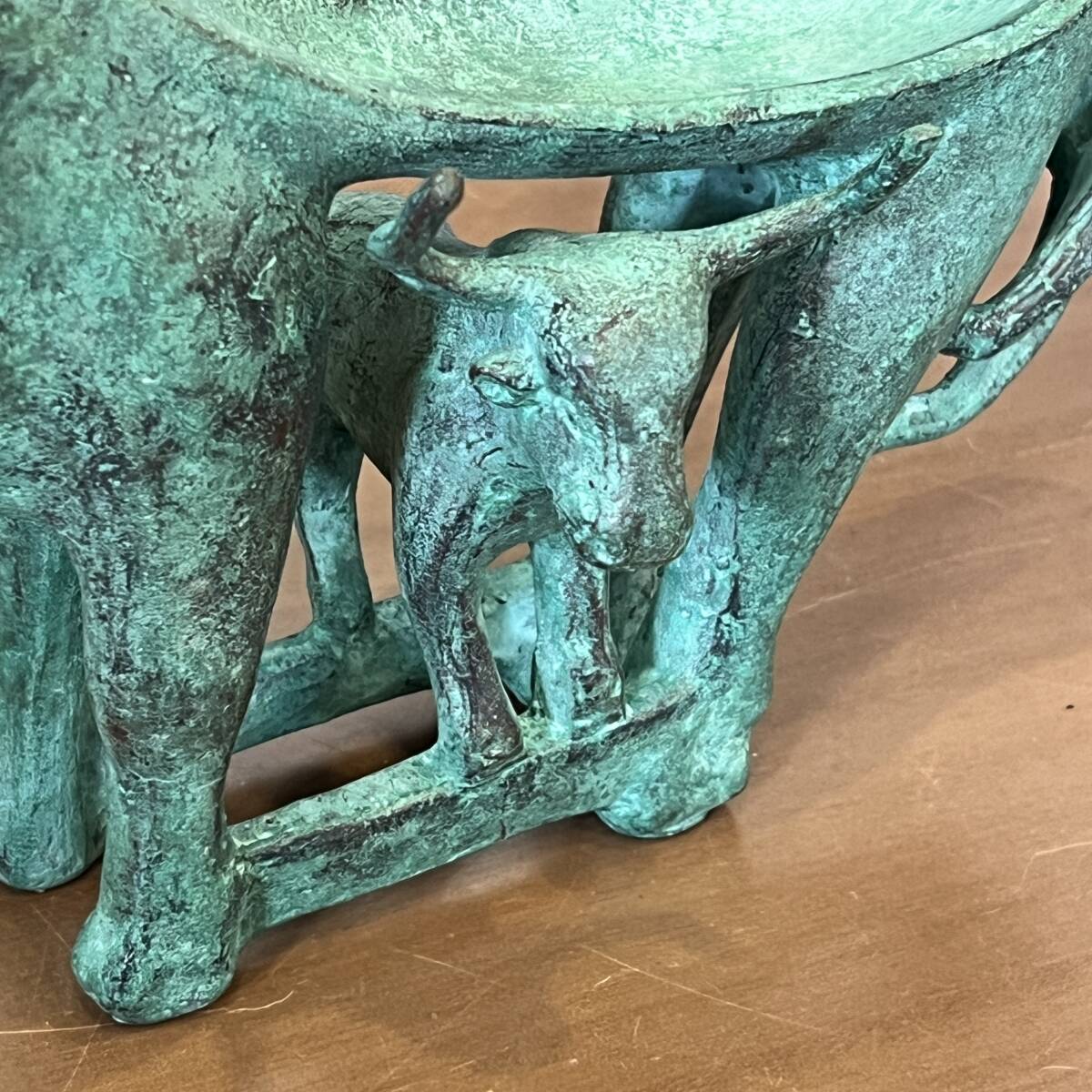 牛虎銅案 中国 青銅器 祭祀品 戦国時代 時代物 中国美術 中国 牛虎銅案 中国 青銅器 祭祀品 戦国時代 時代物 中国美術 中国