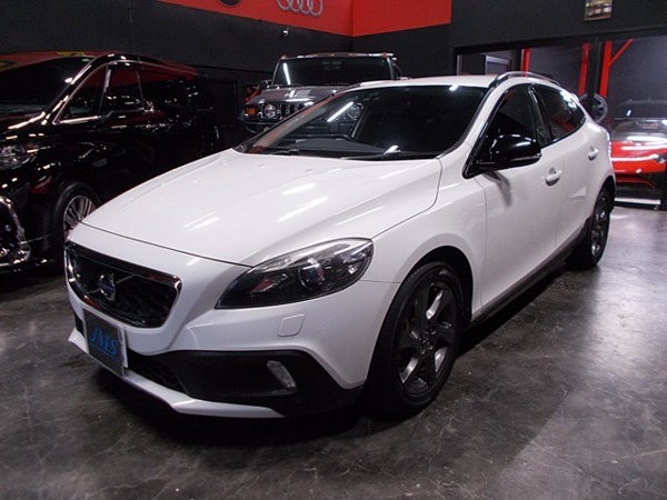 V40クロスカントリー T5 4WD ディーラー整備車両 セーフティパッケージ