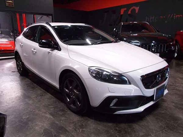 V40クロスカントリー T5 4WD ディーラー整備車両 セーフティパッケージ