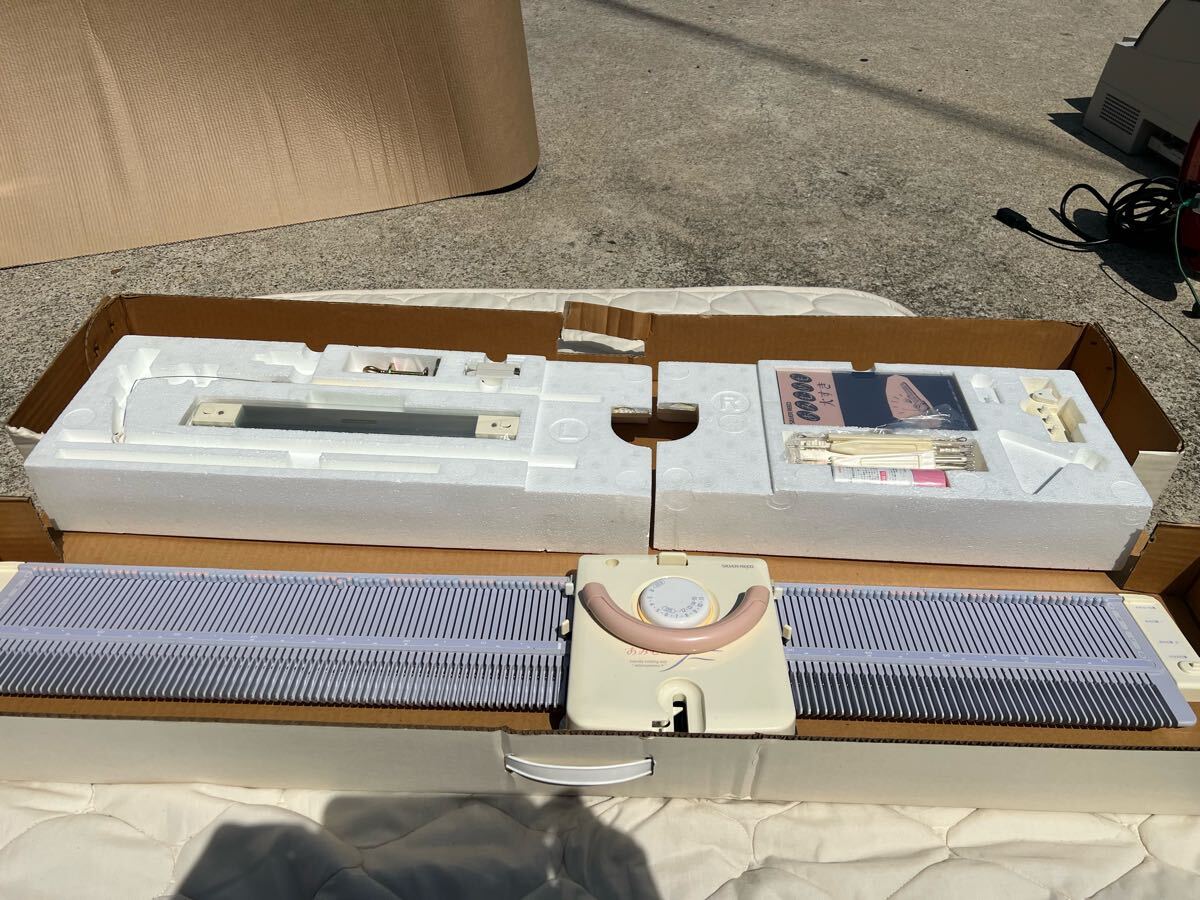 未使用品 SILVER REED シルバーリード 編み機 あみむめも LK360 未使用品 SILVER REED シルバーリード 編み機 あみむめも LK360